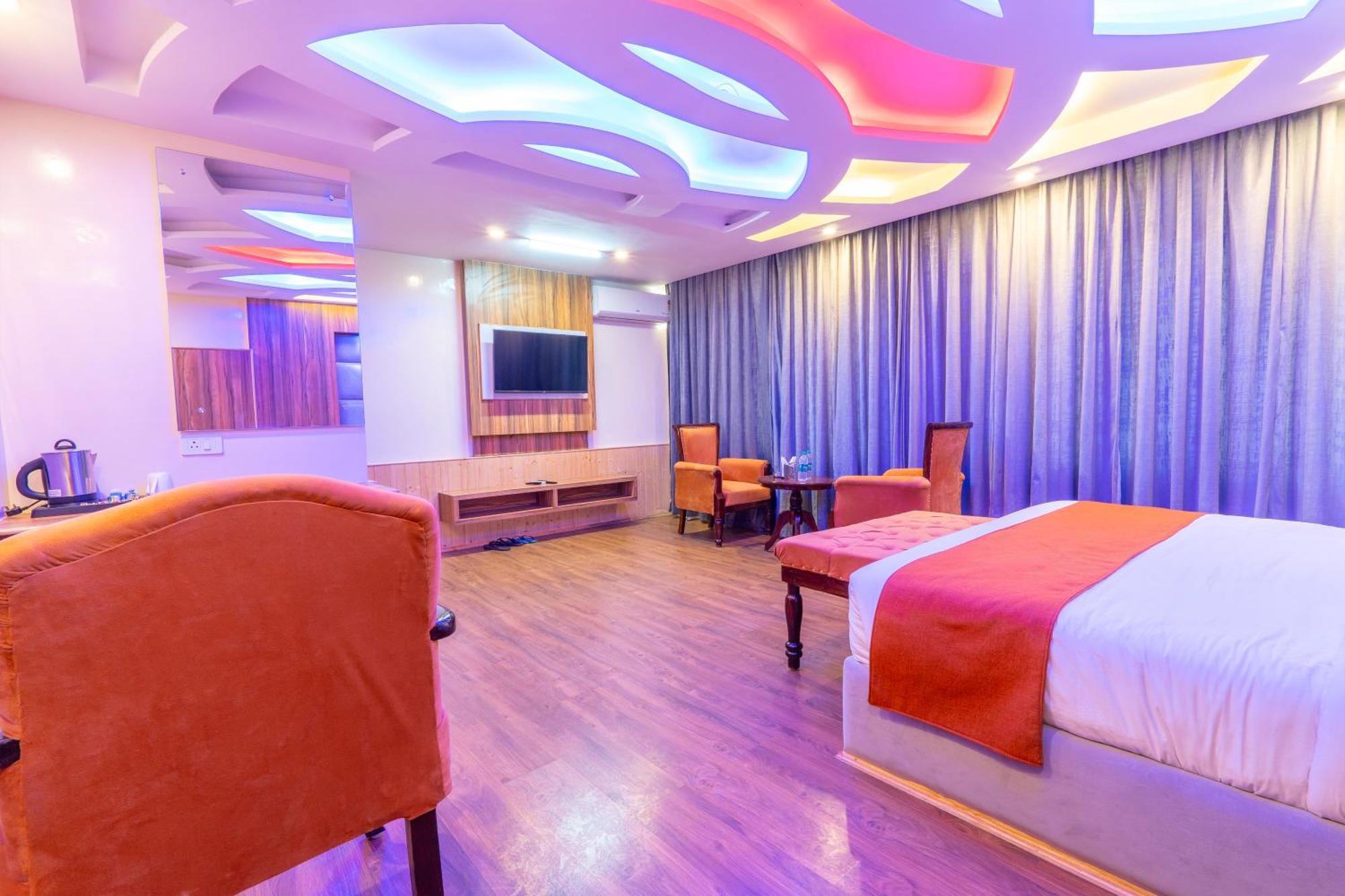 West Western Resort Manali #Neartomallroad #Gym #Lawn #Playingzone #Pooltable #Kidsfriendly #Mountainview #Tabletennis #Familyfriendly #Privateparking Eksteriør billede