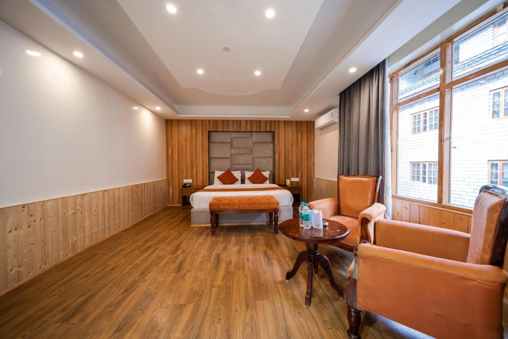 West Western Resort Manali #Neartomallroad #Gym #Lawn #Playingzone #Pooltable #Kidsfriendly #Mountainview #Tabletennis #Familyfriendly #Privateparking Eksteriør billede